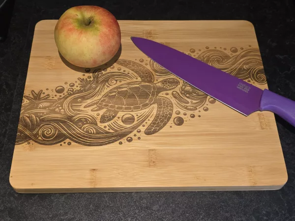 Sea Turtle chopping board - Ocean themed bamboo cutting board - Image 3