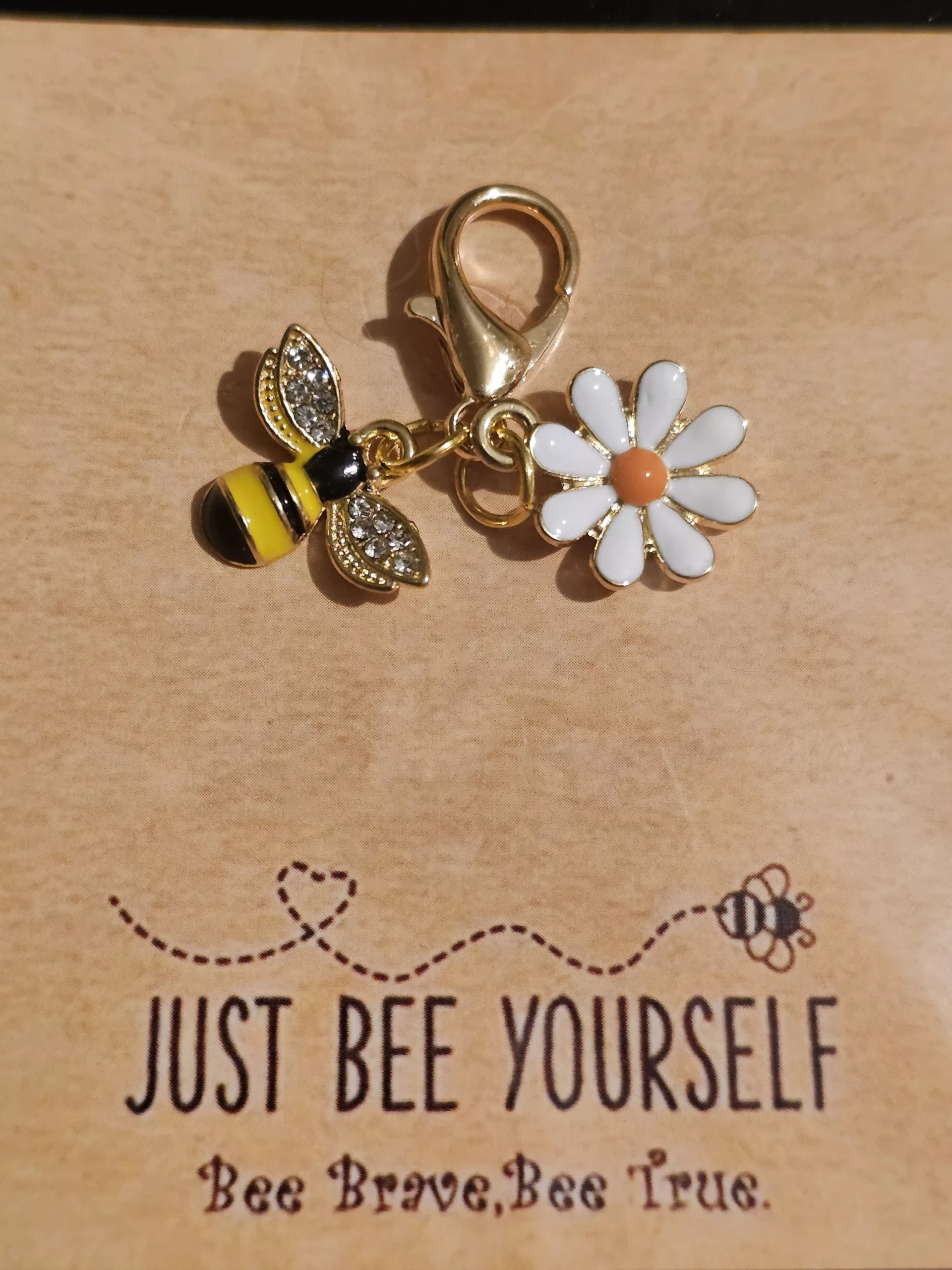 Bumble Bee and Diasy Zipper Charm - Bag Accessory - Image 2